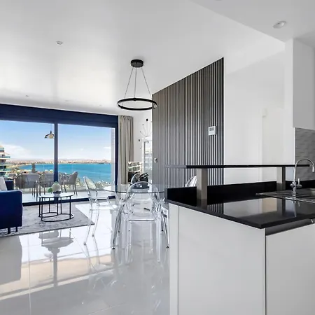 Panorama Seaview Deluxe 托雷维耶哈